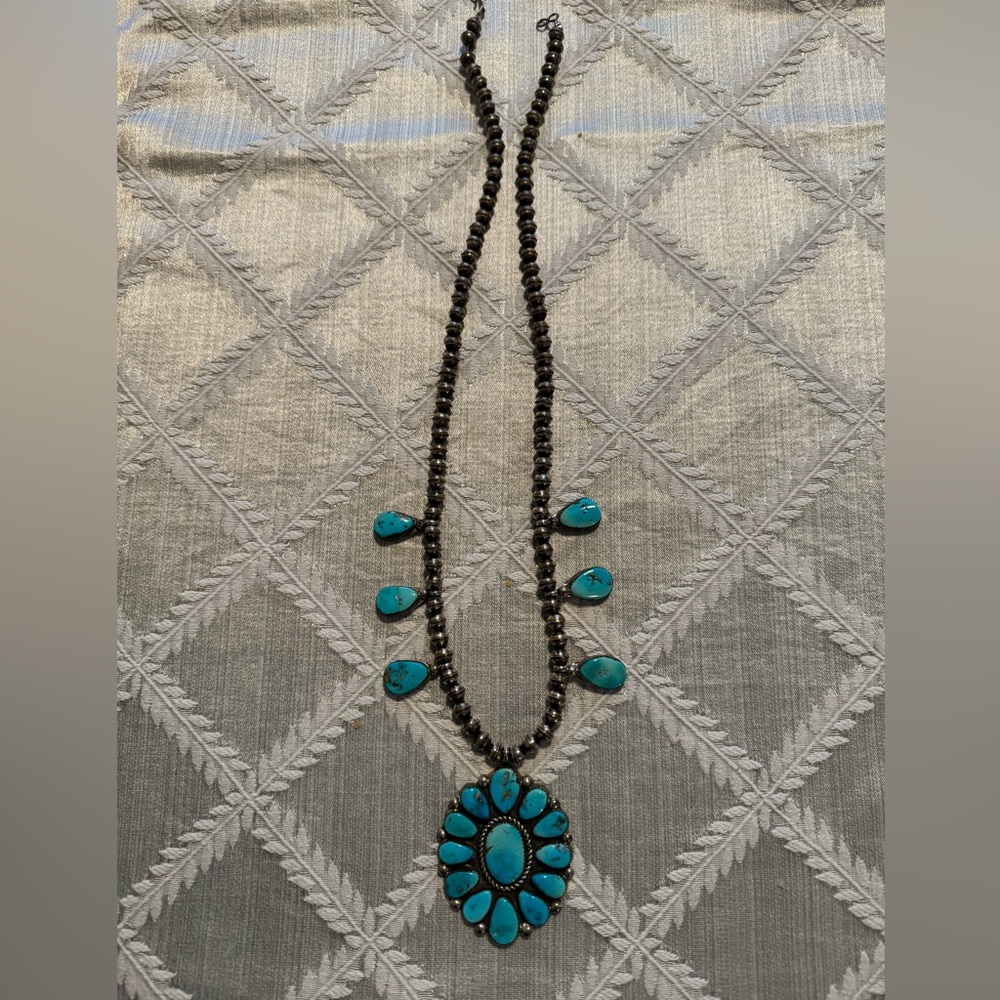 Navajo Native American necklace - not signed but guaranteed SS and turquoise. - Picture 6 of 7